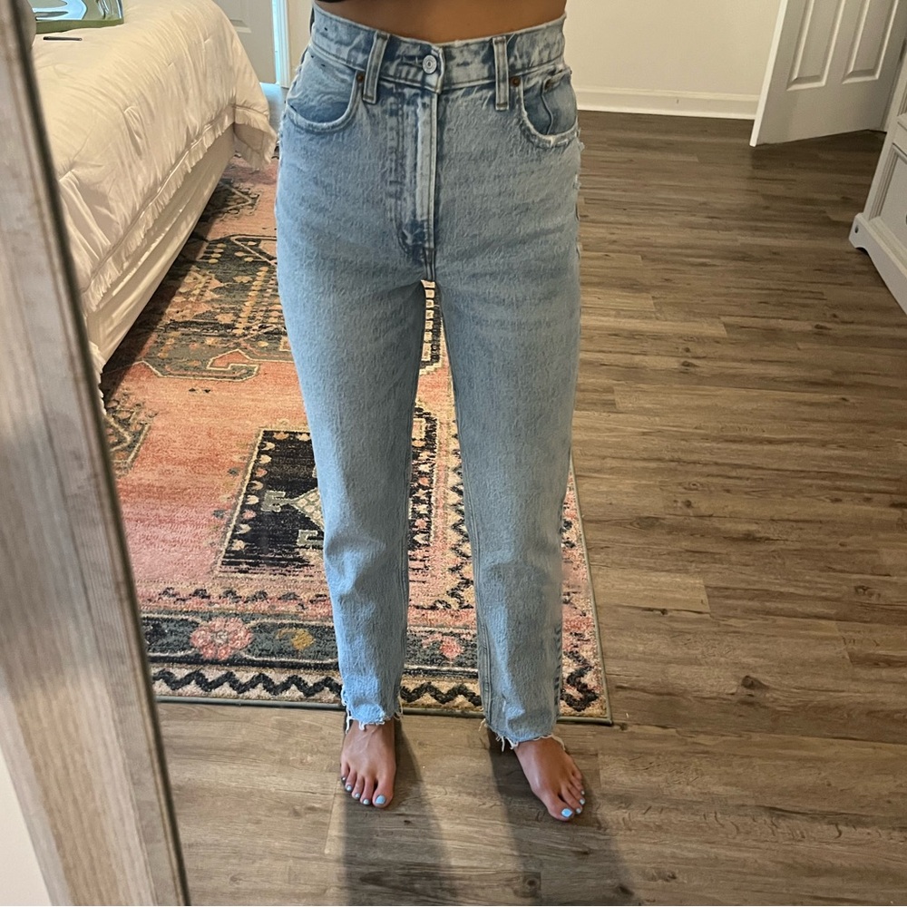 Abercrombie & Fitch Ulta High Rise 90’s Straight Jean